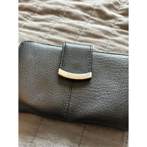 Kenneth Cole Pleather Black Envelope Wallet with Silver Hardware Snap - Picture 2 of 7